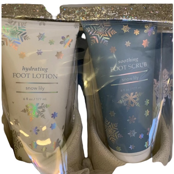 Goldessence 5-Piece Deluxe Foot Care Set w/ Slippers Snow Lily - Picture 5 of 7